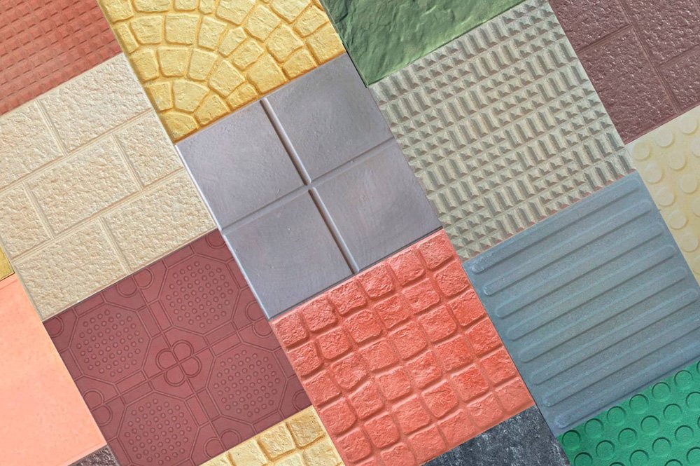 Mosaico de placas de terrazo, con diferentes colores y acabados